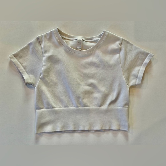 aerie Tops - Aerie Offline Classic White Crop Top Medium Nylon Blend Workout Gym Shirt